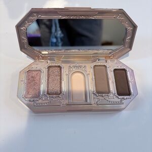 Flower Knows Moonlight Mermaid 01 Stellar Sand Eyeshadow Palette